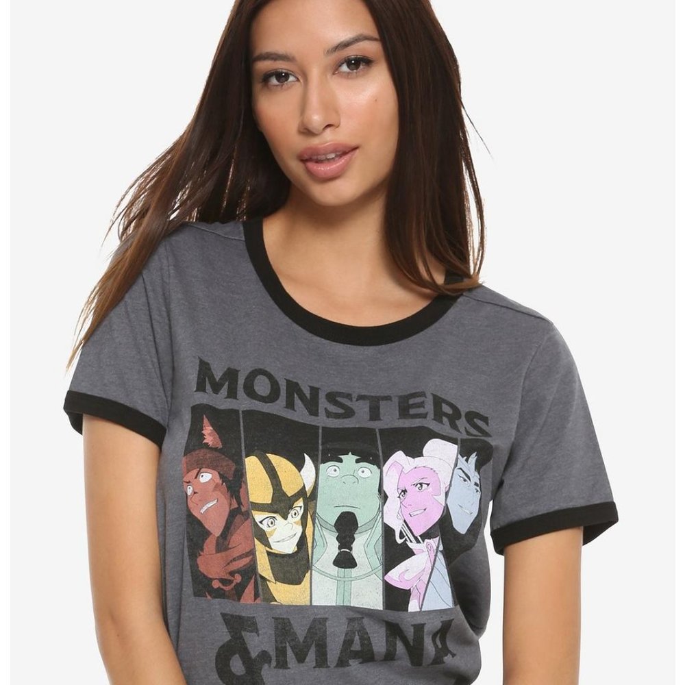 Anime - gray Voltron t-shirt Small